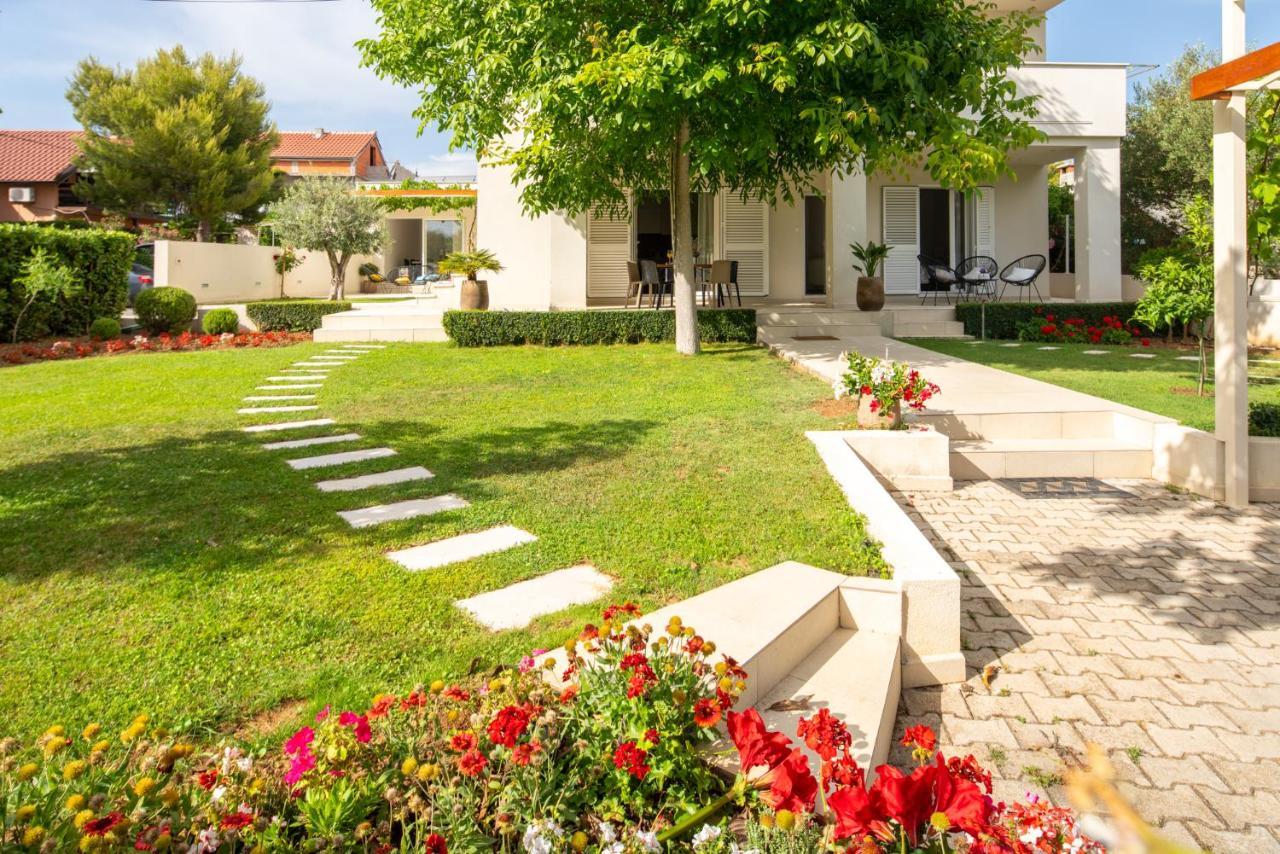 Garden Apartment Pakoštane Exteriör bild