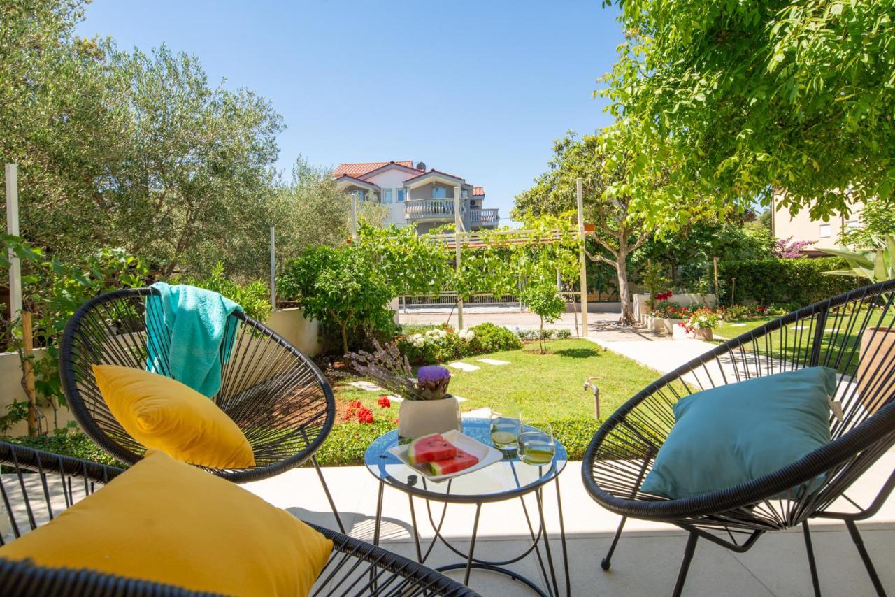 Garden Apartment Pakoštane Exteriör bild